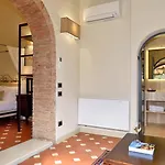 Borgo San Luigi 4* Monteriggioni