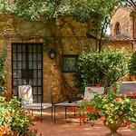 Borgo San Luigi Monteriggioni