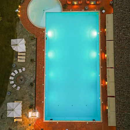 Borgo San Luigi 4*