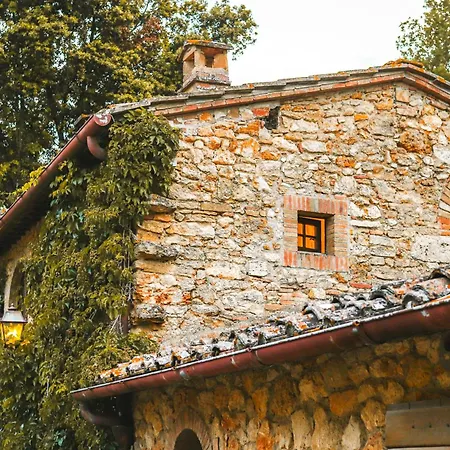 Hotel Borgo San Luigi 4*