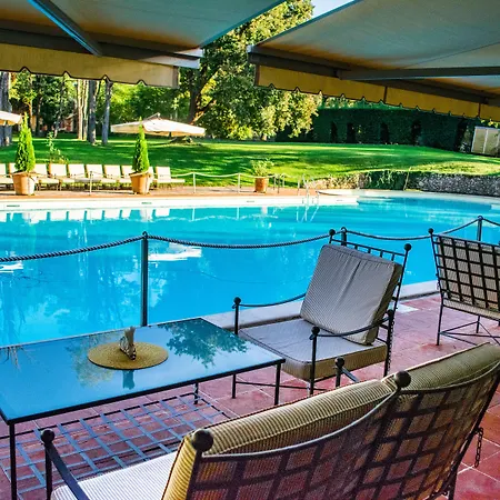 Borgo San Luigi Отель Монтериджиони