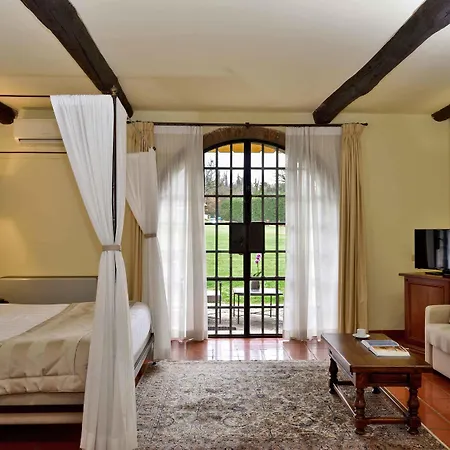 Borgo San Luigi 4* Монтериджиони