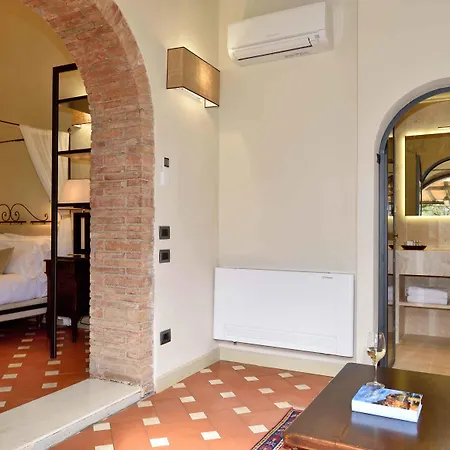 Borgo San Luigi 4* Монтериджиони