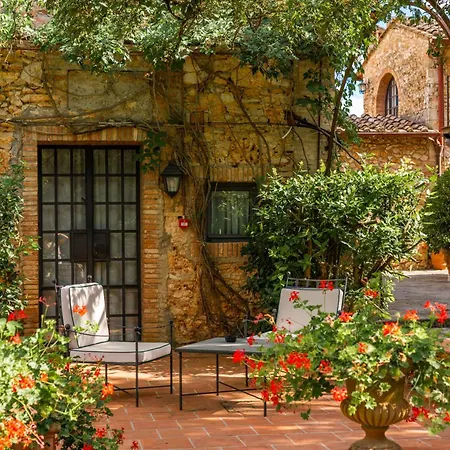 Borgo San Luigi Монтериджиони