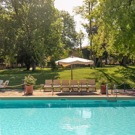 Отель Borgo San Luigi Монтериджиони