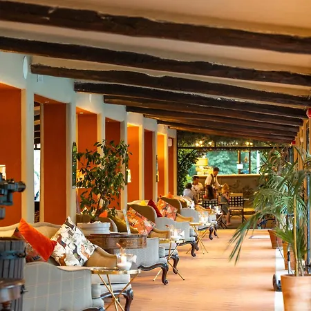 Отель Borgo San Luigi