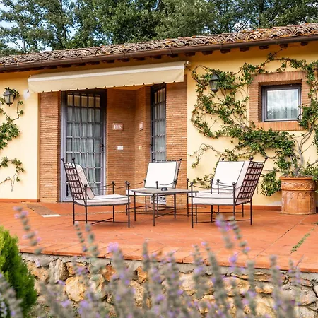 Borgo San Luigi Монтериджиони