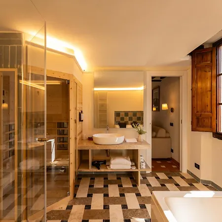 Borgo San Luigi Монтериджиони