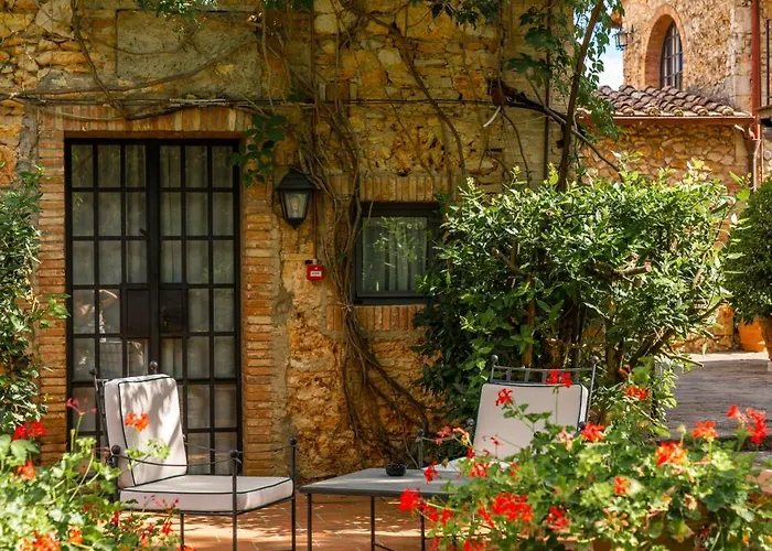 Borgo San Luigi Monteriggioni